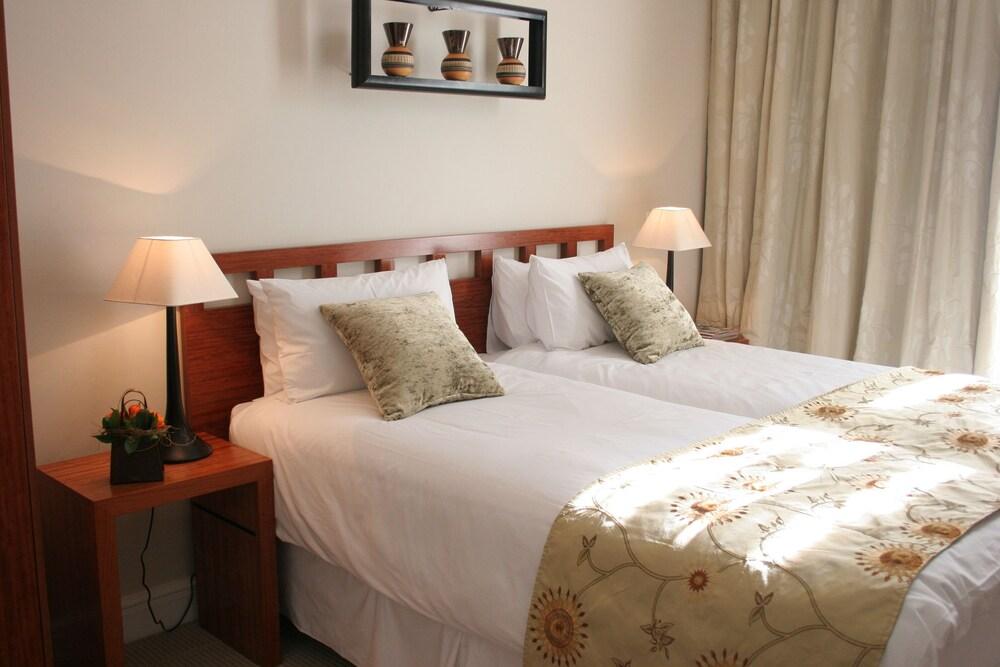 Cascade Manor Hotel Paarl Buitenkant foto
