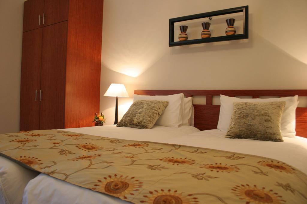 Cascade Manor Hotel Paarl Buitenkant foto